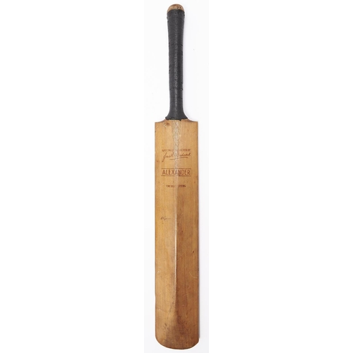 1084 - Autographs. A Jack Badcock six star driver English willow cricket bat, signed by the Australia crick... 