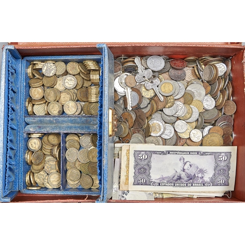 1050 - Miscellaneous United Kingdom and foreign coins, including some silver, in a small leather attache ca... 
