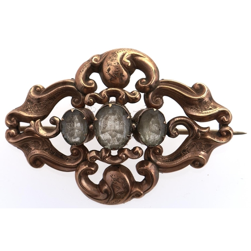 221 - A Victorian aquamarine brooch, c1870, in gold, 8.1g