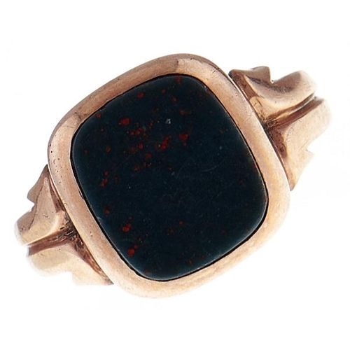 68 - A bloodstone signet ring, in 9ct gold, marks rubbed, 3.6g, size J