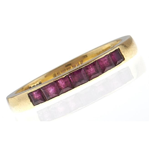 84 - A ruby ring, in gold marked 18k, 3.7g, size M