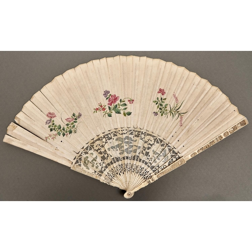 1113B - A Chinese export ivory fan, early 19th c, the leaf finely painted with birds and flowers, the guards... 