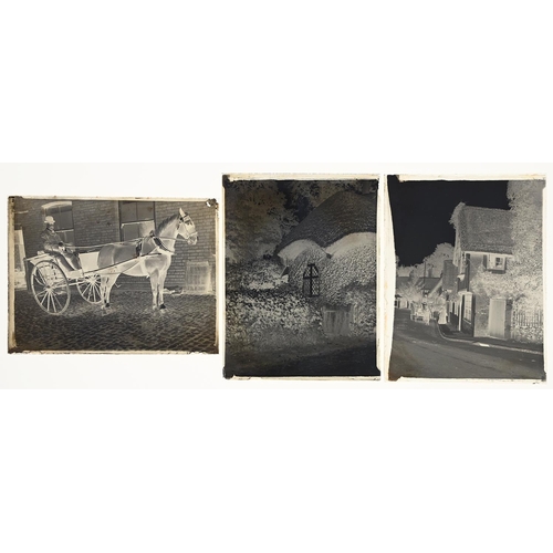 1152 - Photographer unknown, early 20th c - A collection of quarter plate (8 x 11cm) glass negatives, of th... 