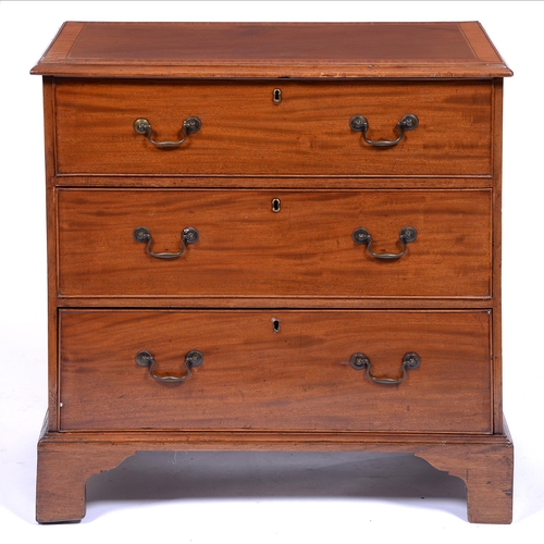 1341 - A George III mahogany chest of drawers, the top crossbanded in satinwood and line inlaid at lat... 