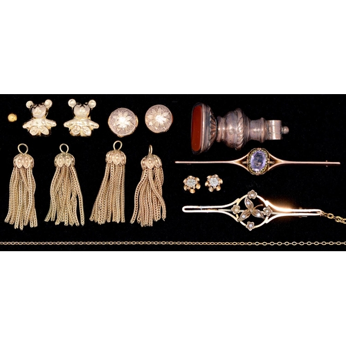 576 - Miscellaneous gold earrings and brooches, several gem set, 20g and a Regency gold fob seal, blind ag... 