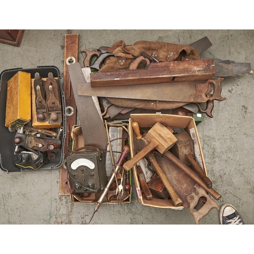 628 - Miscellaneous vintage woodworking and other tools and an AVO meter, etc