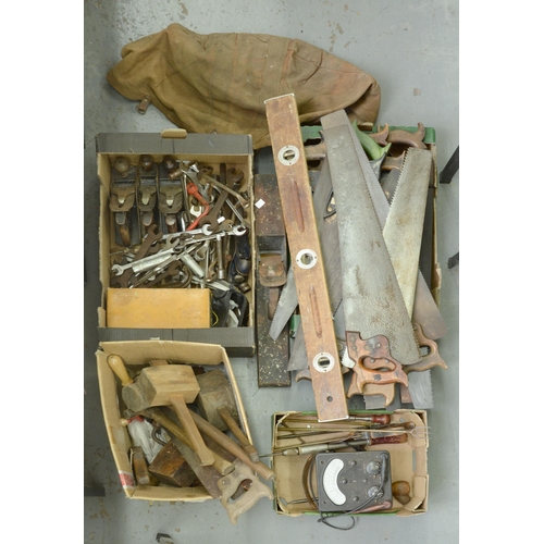 628 - Miscellaneous vintage woodworking and other tools and an AVO meter, etc