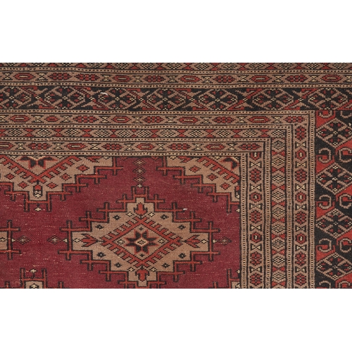 873 - A rug, 127 x 187cm