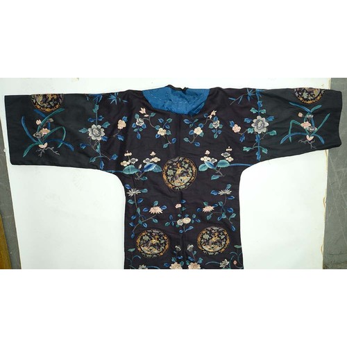 440 - A Chinese embroidered silk robe, early 20th c, approximately 130cm