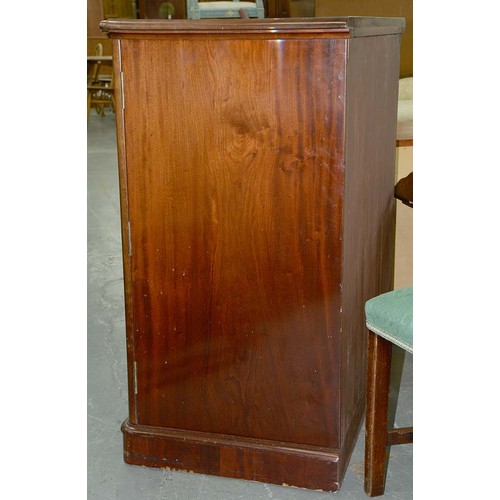 829 - A Victorian mahogany plate cupboard, the interior baize lined, enclosed by a pair of doors with rais... 