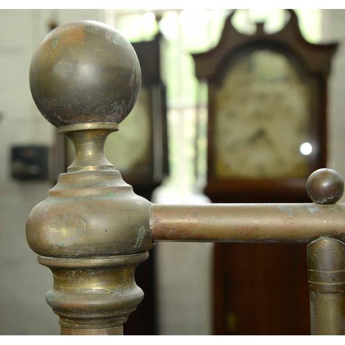 918 - An Edwardian brass bedstead, with railed foot and headboards, 137cm w, with bed irons... 