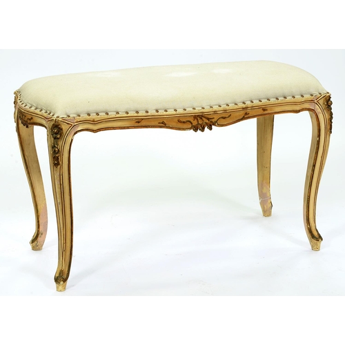 1320 - A French carved, painted and giltwood window seat, late 19th / early 20th c, in Louis XV style, 65cm... 