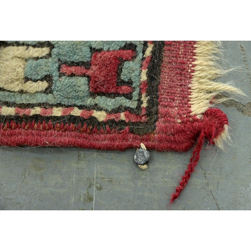 1368 - A rug, 106 x 120cm