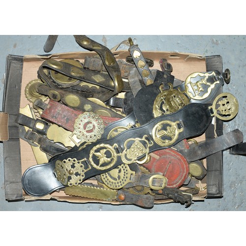 524 - Miscellaneous horse brasses, various patterns