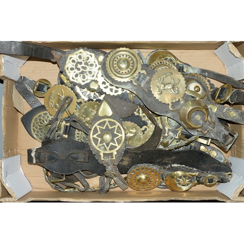 525 - Miscellaneous horse brasses, various patterns