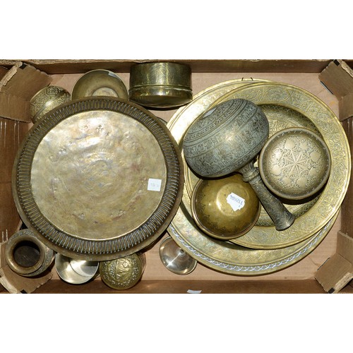 548 - Miscellaneous decorative Indian brassware, 20th c