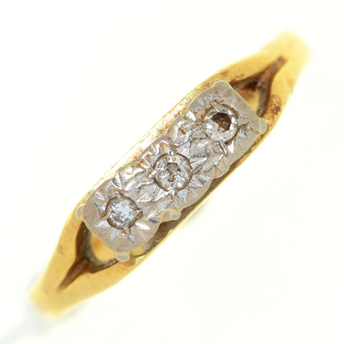 65 - A diamond ring, illusion set in 18ct gold, Birmingham 1968, 3.7g, size K