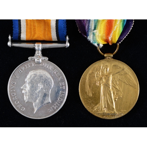 875 - WWI pair, British War Medal and Victory Medal 61513 Pte T Carr The Queen's R