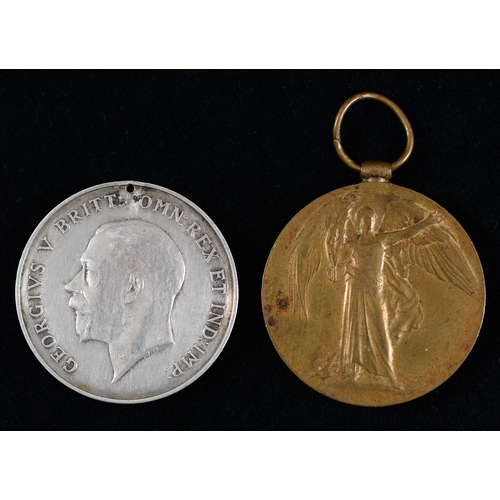 888 - WWI pair, British War Medal and Victory Medal 775800 Gnr H Hartley RA (BWM lacking suspender)... 