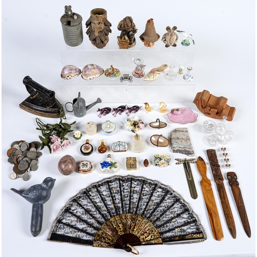 907 - Miscellaneous miniature ceramics, enamelled, glass and other objects, including two cameo carved cow... 