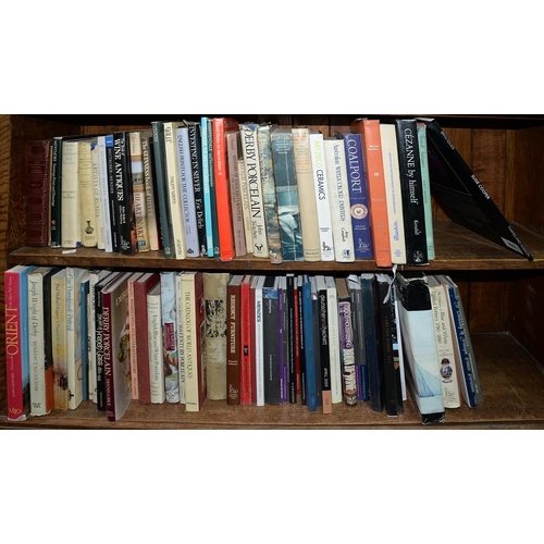 368 - Four shelves of books, including art reference, ceramics, glass, silver and metalware, fine art and ... 