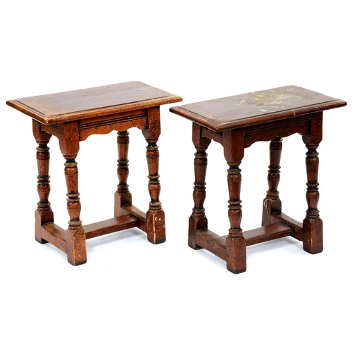 516 - A pair of oak joined stools, 20th c, in English 17th c style, with flat centre stretcher, 51cm h; 27... 