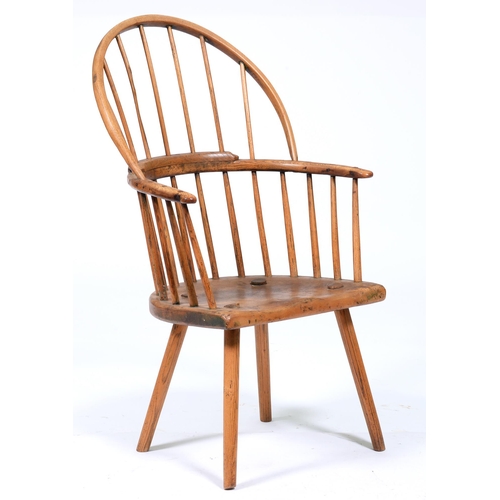 1100 - An ash spindle back Windsor chair, early 19th c, seat height 39cm