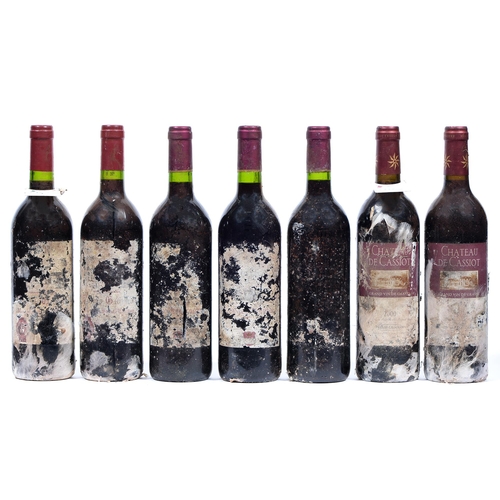 464 - Chateau de Cassiot 2000, two bottles, ______ Saint Emilion 2000, two bottles (labels unreadable), La... 