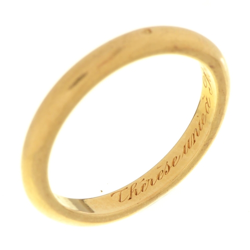 56 - A French gold wedding ring, tete d'aigle control mark, engraved inscription dated 1924, 5.7g, size O... 