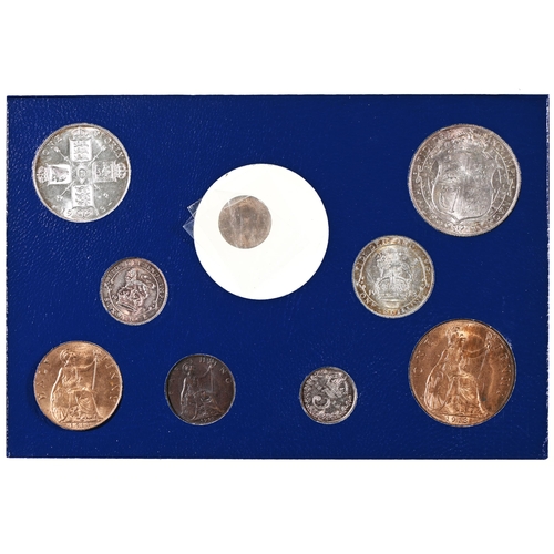 452 - George V, composed currency set, 1913, Third Farthing – Halfcrown; ¼d dark EF; 1d with ... 