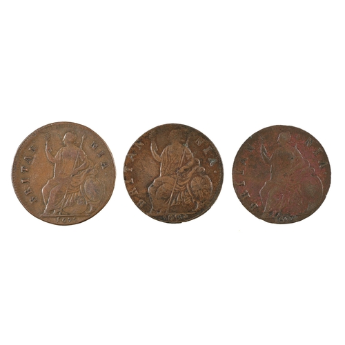 459 - Charles II, Halfpenny, 1675 almost VF; William & Mary, Halfpenny 1694 almost VF, another on larg... 