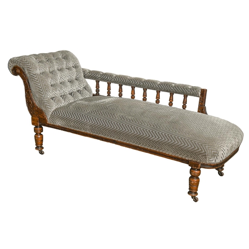 768 - An Edwardian chaise longue