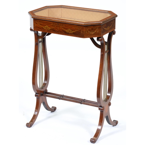 1253 - An Edwardian mahogany display table, crossbanded in satinwood and inlaid and decorated in penwork wi... 