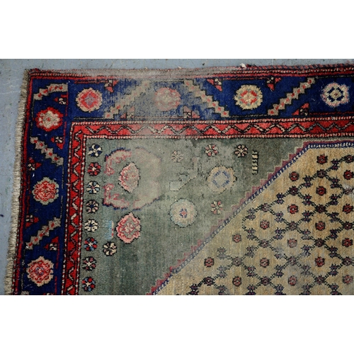 1256 - A rug, 142 x 276cm