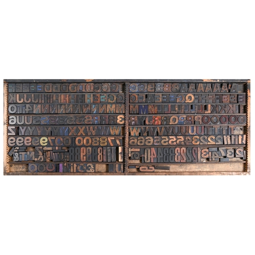 1376 - British Letterpress Printing. A case of wood type, (woodletter) first half 20th c, including 'A' wit... 