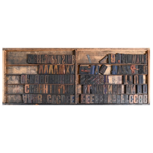 1379 - British Letterpress Printing. A case of wood type, (woodletter) first half 20th c, including 'A' wit... 