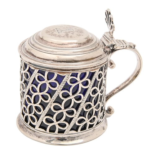 449 - A George III pierced silver mustard pot, with pierced thumbpiece, crested, blue glass liner, 80mm h,... 