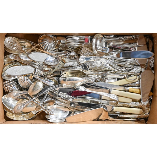 583 - Miscellaneous flatware