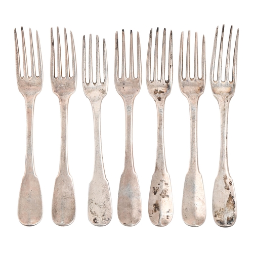 171 - Seven French silver forks, Fiddle pattern, by various makers, early 19th c, 13ozs 15dwtsThe collecti... 