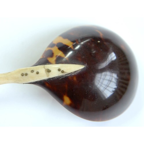 231 - An Ottoman tortoiseshell, whalebone and coral sherbet spoon, 19th c, 25.5cm lThe collection of C. W.... 