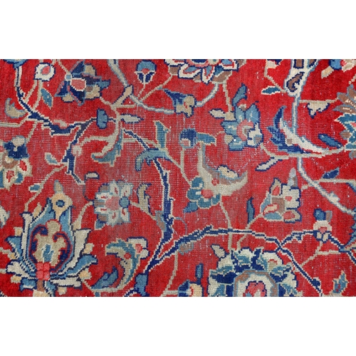 888 - An antique eastern carpet, Heriz, 380 x 300cm