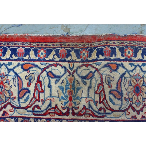 888 - An antique eastern carpet, Heriz, 380 x 300cm