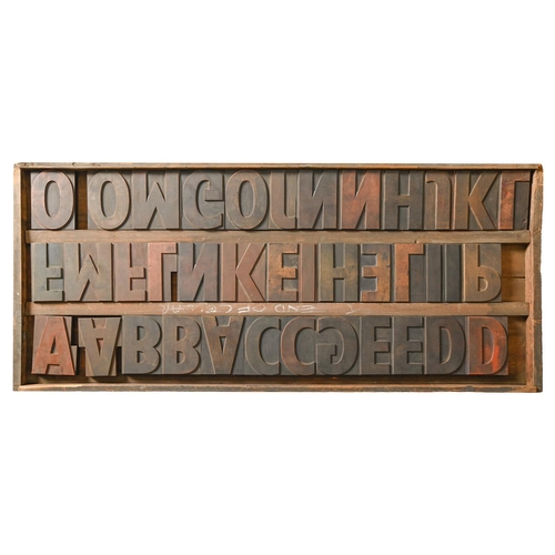 1088 - British Letterpress Printing. A case of wood type, (woodletter) first half 20th c, including 'A' wit... 