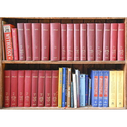 1066 - Books. 16 shelves of general stock, including thirteen Folio Society volumes, The Oxford History of ... 