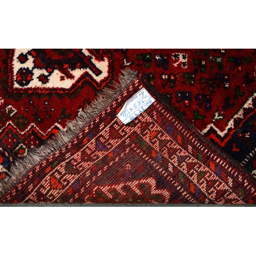 1180 - A Persian medallion rug, 20th c, 162 x 125cm