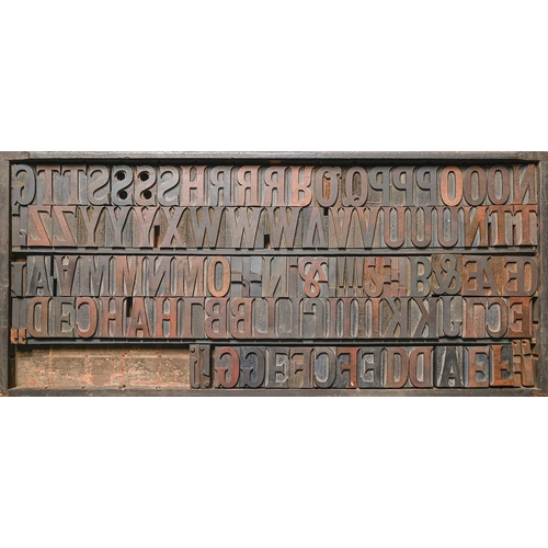 1323 - British Letterpress Printing. A case of wood type, (woodletter) first half 20th c