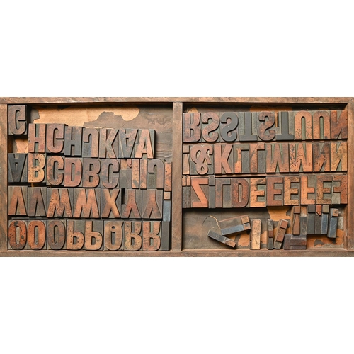 1350 - British Letterpress Printing. A case of wood type, (woodletter) first half 20th c, including 'A' wit... 