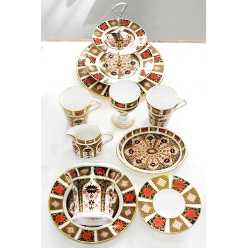 633 - Miscellaneous Royal Crown Derby Imari pattern porcelain, late 20th c, to include a two tier cake sta... 