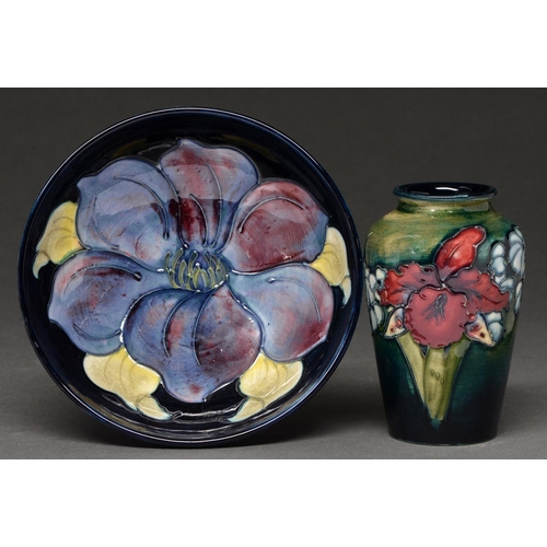 636 - A Moorcroft Orchid vase and Clematis bowl, third quarter 20th c, bowl 14.5cm diam, fragmentary print... 