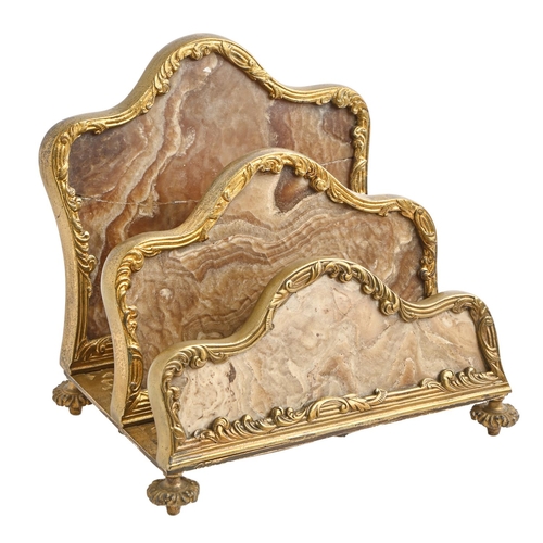 862 - A French ormolu and alabaster letter rack, late 19th / early 20th c, in Louis XV style, 17.5cm h... 